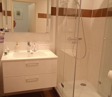 Hohegeiß Apartment | Hexenstube Jorjina - WLAN - Garten- tolles Bad -Wandern -Mountainbike - Motorradurlaub