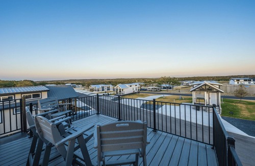 Fredericksburg Cottage | Hey Good Lucken - 081