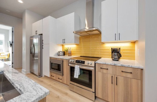 Radnor House | Hey, Nashville! & Dolly & Denim - Dual Townhomes