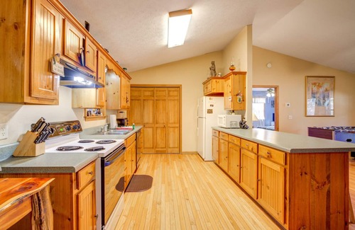 Sautee Nacoochee Cabin | Hibernation Station – One Level Cabin Ideal for Family Vacations
