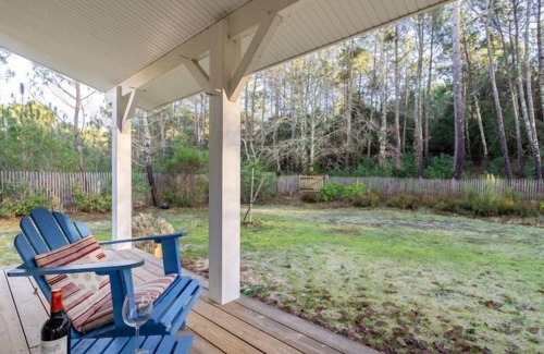 Lacanau House | Hibiscus by Interhome