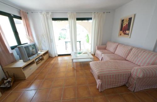 L'Ampolla House | Hibiscus