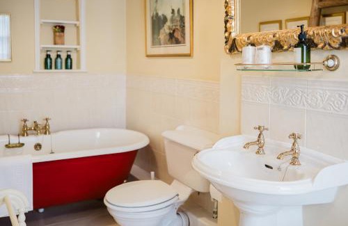 Chipping Campden Apartment | Hicks House - Beautiful Cottage in Leysbourne!