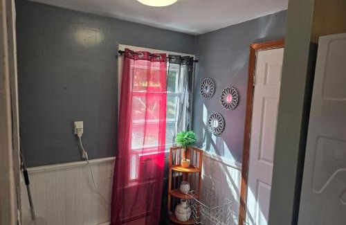 Manchester House | Hidden and comfortable home away from home