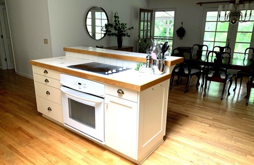 Grass Valley House | Hidden Country Gem with Pond | Free Early In & Late Out | Pet Friendly!