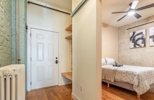 Bangor Apartment | HIDDEN DOWNTOWN GEM| ROOF DECK| SKYLINE VIEWS