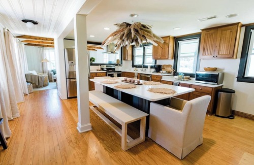 Kure Beach House | Hidden gem in Kure|2min walk to Beach|Hot Tub