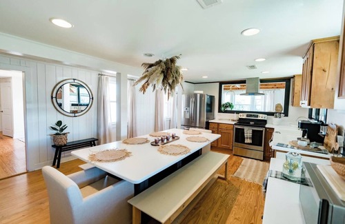 Kure Beach House | Hidden gem in Kure|2min walk to Beach|Hot Tub