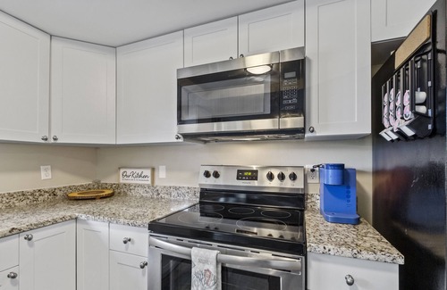 Citrus Park House | Hidden Gem On a Lake! 3 Bedroom Overlooking Water!