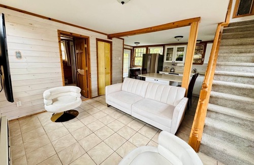 Town of Southampton Cottage | Hidden gem! Southampton beach cottage