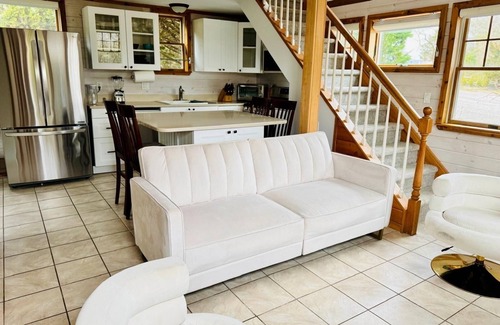 Town of Southampton Cottage | Hidden gem! Southampton beach cottage