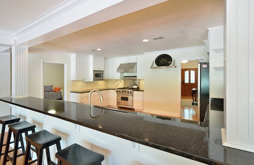 Gainesville House | Hidden Lake Sprawling Home on Private Lake with optional Guest House close to UF