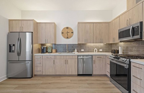 Cedars Apartment | Hidden Luxury Oasis in Downtown Dallas w/Parking