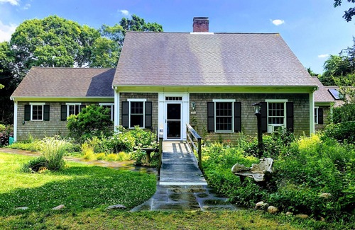 East Dennis House | Hidden paradise in Quivet Neck