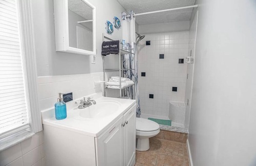 Jensen Beach Apartment | Hidden paradise just steps from the Indian River!