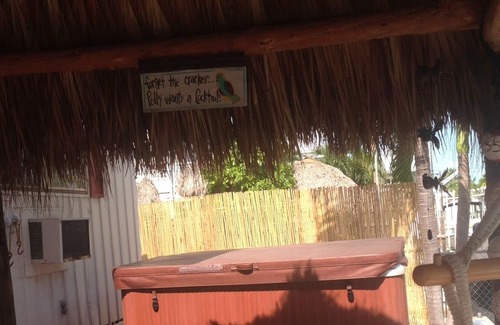 Key Largo Village House | Hidden Paradise, with brand new Jacuzzi