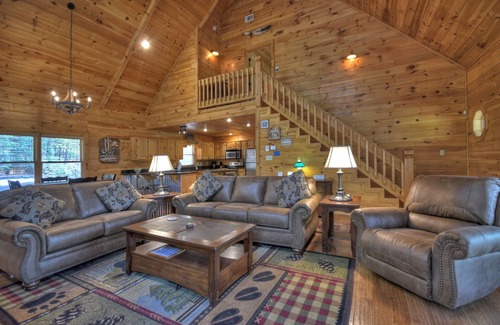 Copperhill Cabin | Hidden Tranquility | Fire Pit | Hot Tub | Pool Table
