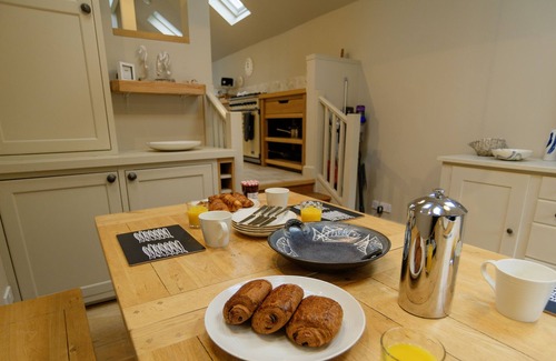 Salcombe House | Hidden Treasure - Estuary View, Stylish, Garden
