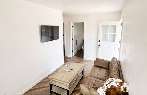 County Property House | Hidden Valley Retreat - Near Beach + Dtwn