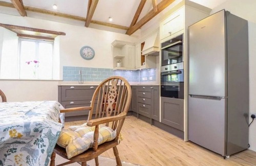 Saint Erth Praze Cottage | Hideaway Barn - Two Bedroom Cottage, Sleeps 4