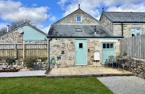 Saint Erth Praze Cottage | Hideaway Barn - Two Bedroom Cottage, Sleeps 4