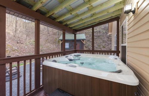 Sevierville House | Hideaway Cove