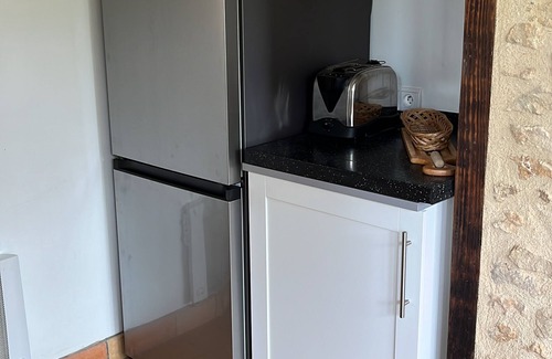Biron Cottage | Hideaway Gite nestling under a magnificent 12th C. Chateau in beautiful Perigord