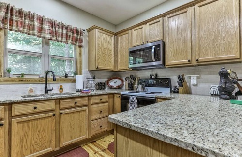 Ellijay Cabin | Hideaway in the Woods - Overton Lodge
