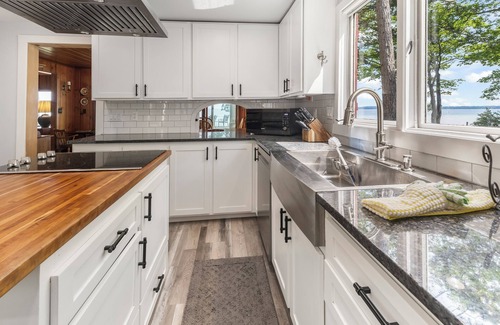 Higgins Lake House | Higgins Lake - One Of A Kind Lakefront Lodge!