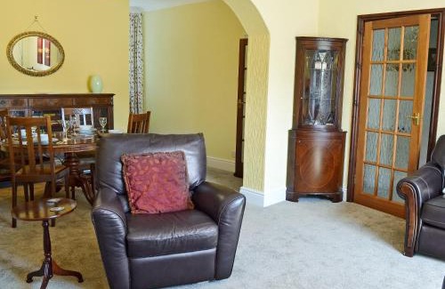Bunbury House | High Bank