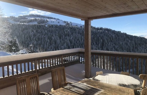 Notre-Dame-de-Bellecombe Ski Chalet | high-end chalet of 320 m2 sleeps 18 with spa
