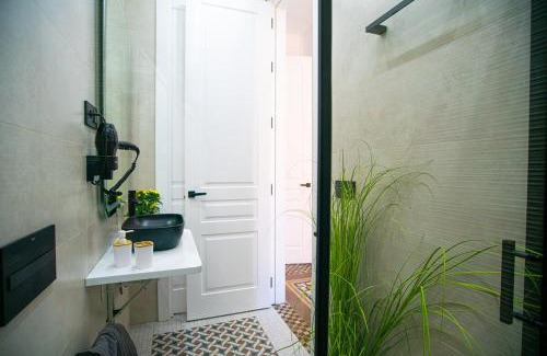 Centro Apartment | High-End Constitution Plaza Apartment - Malaga Center