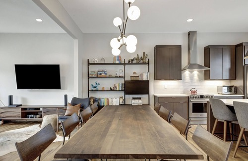 Urbandale Nations House | High-End Modern Home: Mid-Century Style: 3 Bed, 3.5 Bath, Garage, GREAT LOCATION