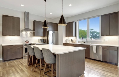 Urbandale Nations House | High-End Modern Home: Mid-Century Style: 3 Bed, 3.5 Bath, Garage, GREAT LOCATION