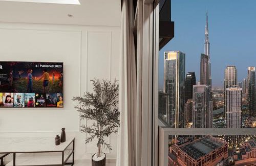 Downtown Dubai Apartment | High Floor Apartment in 5 Star Hotel with Infinity Pool Burj View Gym Spa Sauna