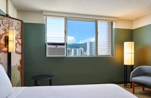 Ala Moana Hotel | High Floor City View King, Elevated Pool Views, Tranquil Koi Gardens