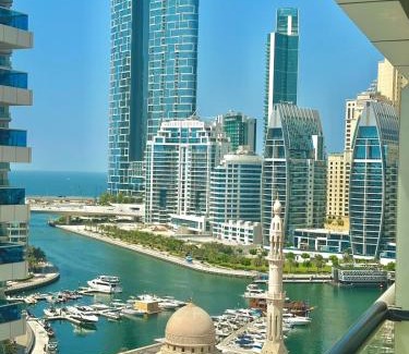 Dubai Marina Apartment | High-Floor Studio with Stunning Lake View in Dubai Marina