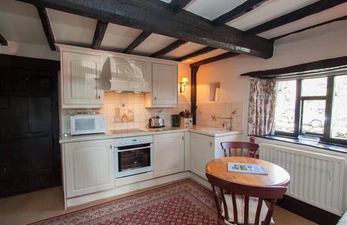 Troutbeck Cottage | HIGH FOLD, romantic, with a garden in Ambleside