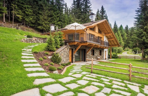 Casola Ski Chalet | High Luxury Chalet "K Lodge Mountain" with Mountain View, Whirlpool and Sauna