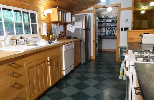 Keene Valley House | High Peaks Adjacent Family Retreat.