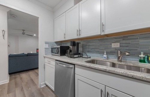 Downtown Atlanta Condo | High-Quality Downtown Living | Skyline View