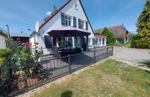 Greifswald House | High-quality fisherman's cottage with terrace and barbecue