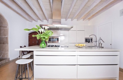 Old Town Alcudia House | High-quality house with pool and sun terrace, in the old town of Alcudia.