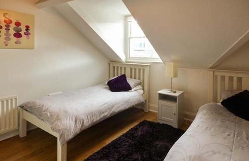 Ambleside Apartment | High Ridge