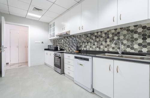 Dubai Apartment | High Rise 4Bed Apt | Dubai Marina Near JBR | Pool