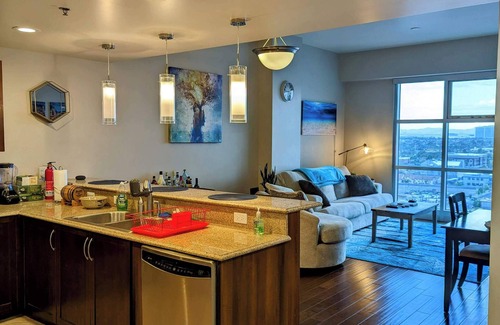 Downtown Las Vegas Condo | High-rise luxury condo a block off Fremont St!
