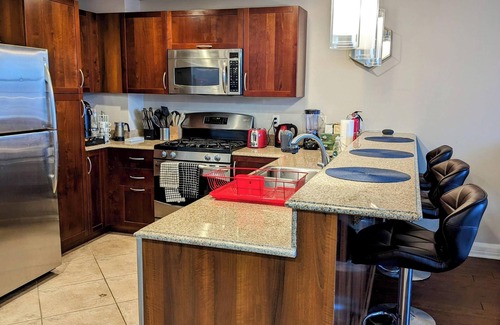 Downtown Las Vegas Condo | High-rise luxury condo a block off Fremont St!