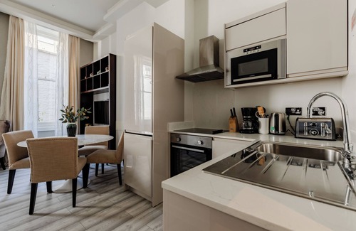 Royal Borough of Kensington and Chelsea Apartment | High Street Kensington Apartments