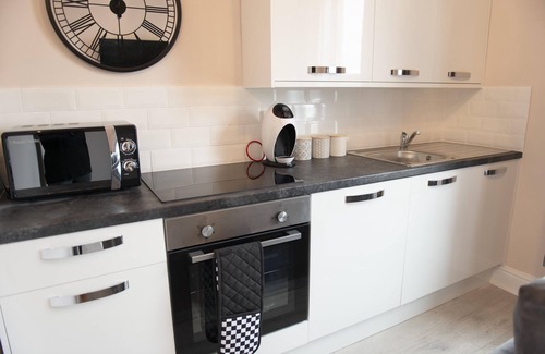 Thornton-Cleveleys Apartment | HIGHCLIFFE PEBBLE SUITE - 1 BED APT - BEACH FRONT CLEVELEYS