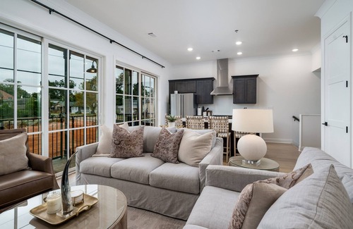 Tuscaloosa House | Highend Stadium View Home, Pool & Game Room Garage